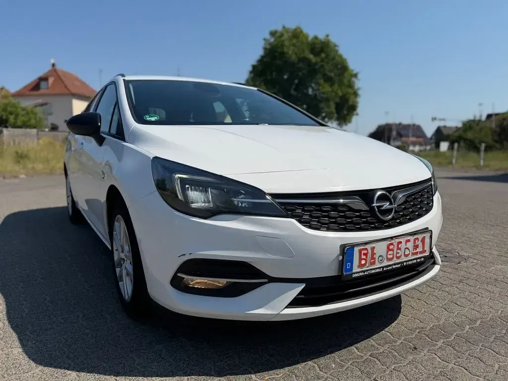 Gebraucht Opel Astra 105 PS (77 kW) 2022 Weiß Kleinwagen