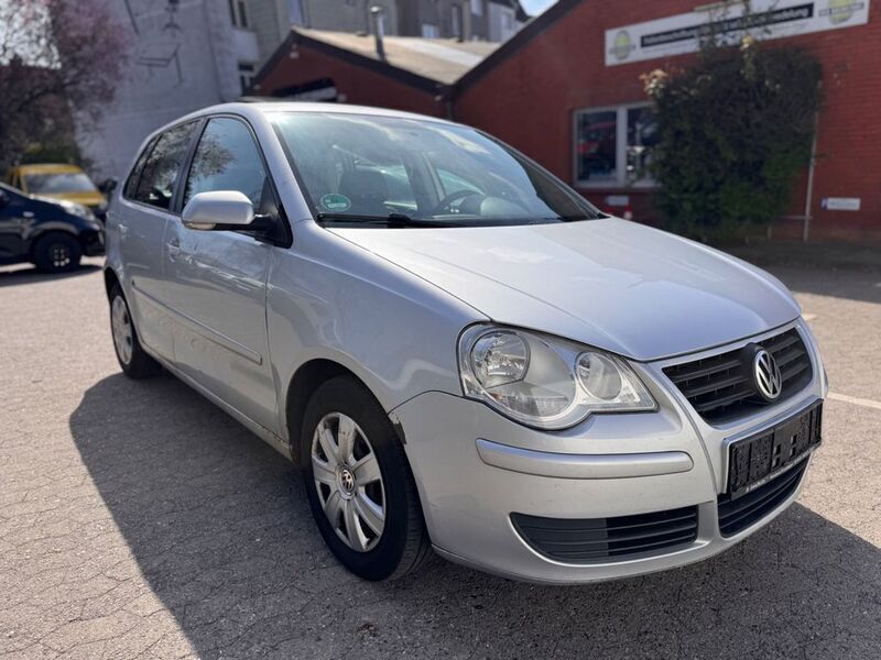 Silber Gebraucht 2005 VW Polo Comfortline Limousine | 1.150 € (Fairer Preis) - Bild 1/4