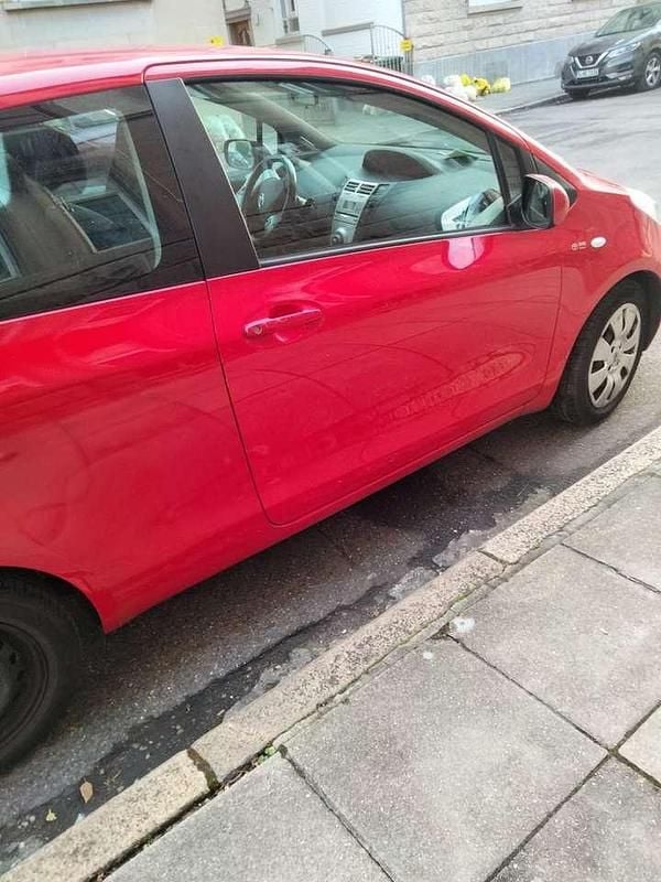 Gebraucht 2006 Toyota Yaris Executive Limousine | 2.800 € (Guter Preis) - Bild 1/4