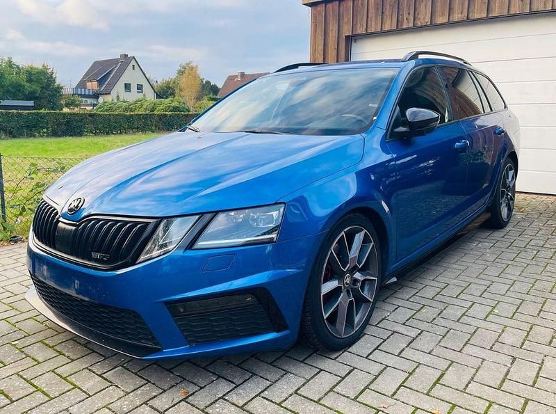 Blau Gebraucht 2017 Skoda Octavia RS Kombi | 15.800 € (Fairer Preis) - Bild 1/4