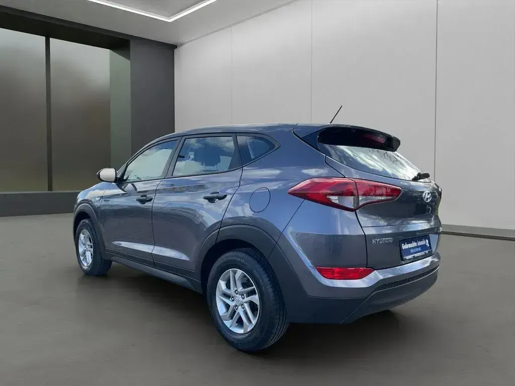 Gebraucht Hyundai Tucson Classic 132 PS (97 kW) 2016 Grau / thunder grey (metallic) SUV