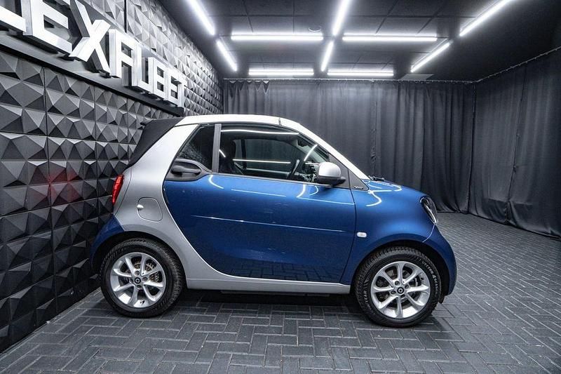 Gebraucht Smart ForTwo Cabrio Passion 90 PS (66 kW) 2016 Blau Cabrio