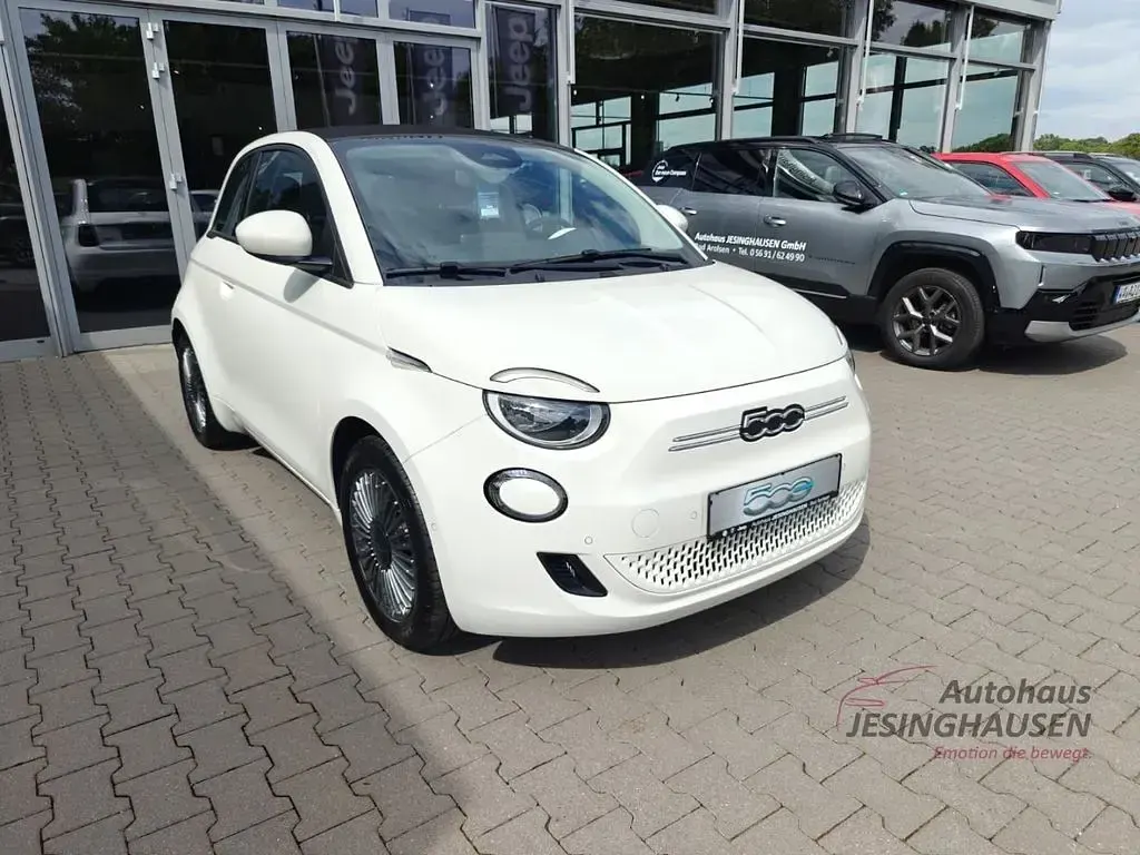 Gebraucht Fiat 500e 86 kW (118 PS) 2024 Arktis weiß Cabrio