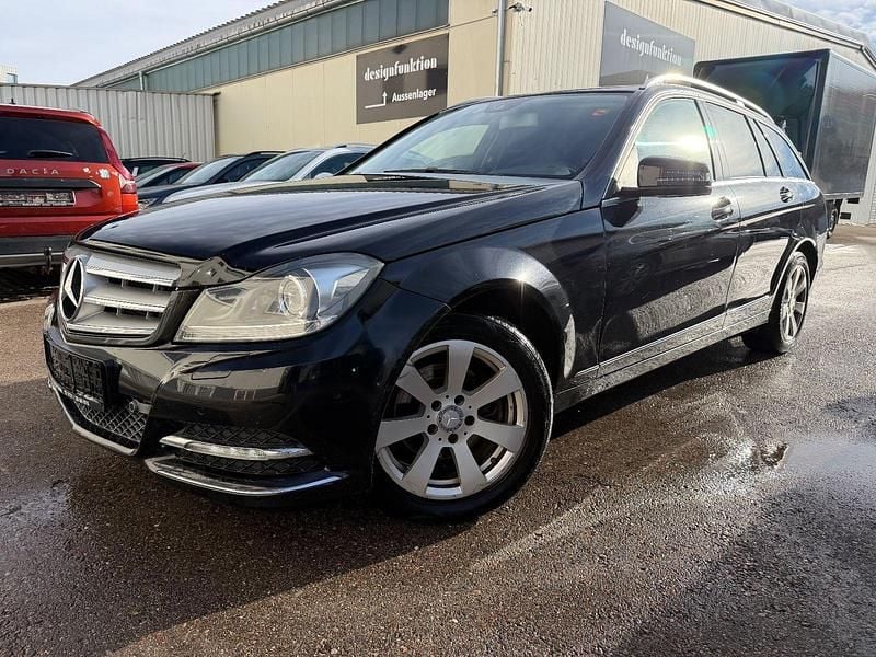 Schwarz Gebraucht 2013 Mercedes C250 Limousine | 8.990 € (Guter Preis) - Bild 1/2