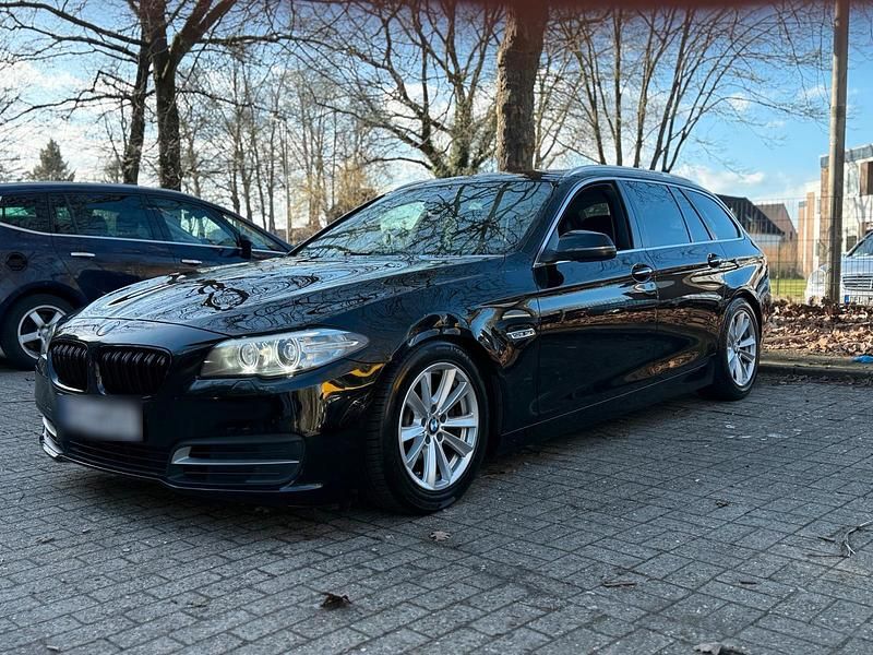 Gebraucht BMW 520 190 PS (139 kW) 2015 Schwarz Kombi