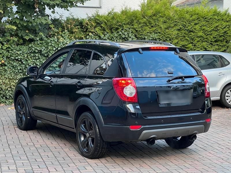 Schwarz Gebraucht 2008 Chevrolet Captiva SUV | 4.500 € - Bild 1/4