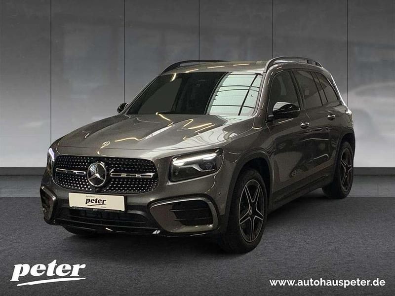 Metalliclack mountaingrau Gebraucht 2025 Mercedes GLB200 AMG SUV | 52.810 € - Bild 1/4