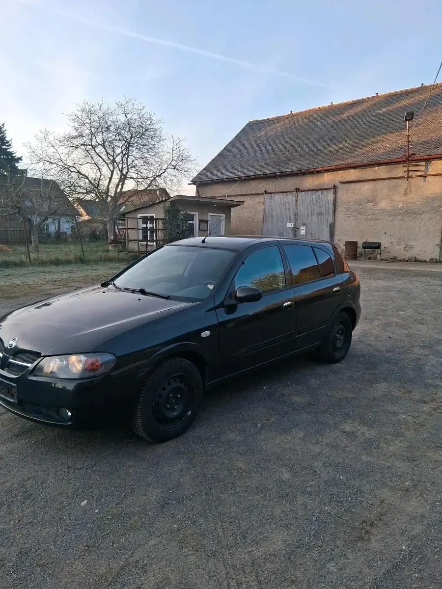 Gebraucht Nissan Almera 98 PS (72 kW) 2006 Schwarz Kleinwagen
