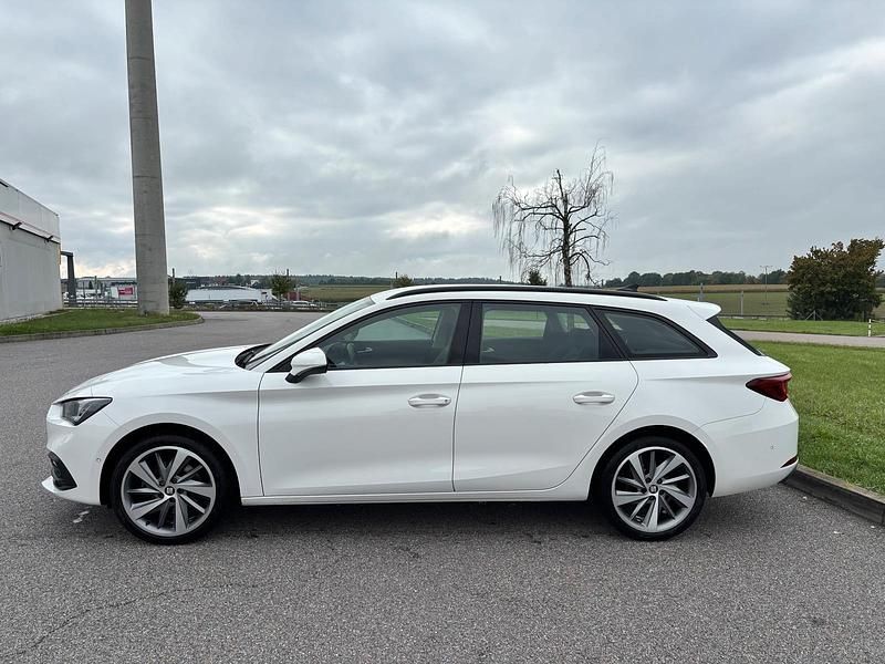 Usata Seat Leon 150 CV (110 kW) 2021 Bianco Berlina