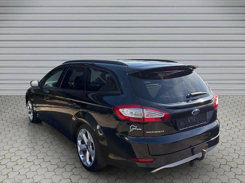 Gebraucht Ford Mondeo Champions Edition 160 PS (117 kW) 2013 Schwarz Limousine