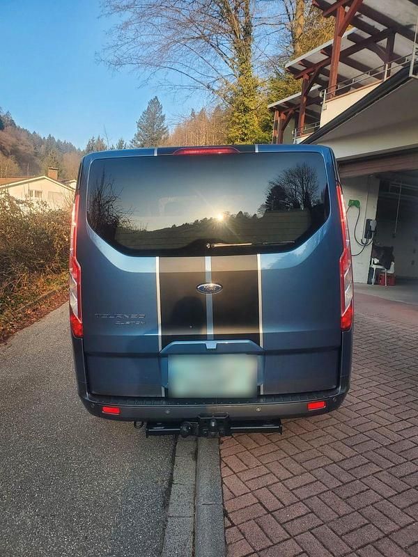 Gebraucht Ford Tourneo Active 170 PS (125 kW) 2023 Blau Van / Kleinbus