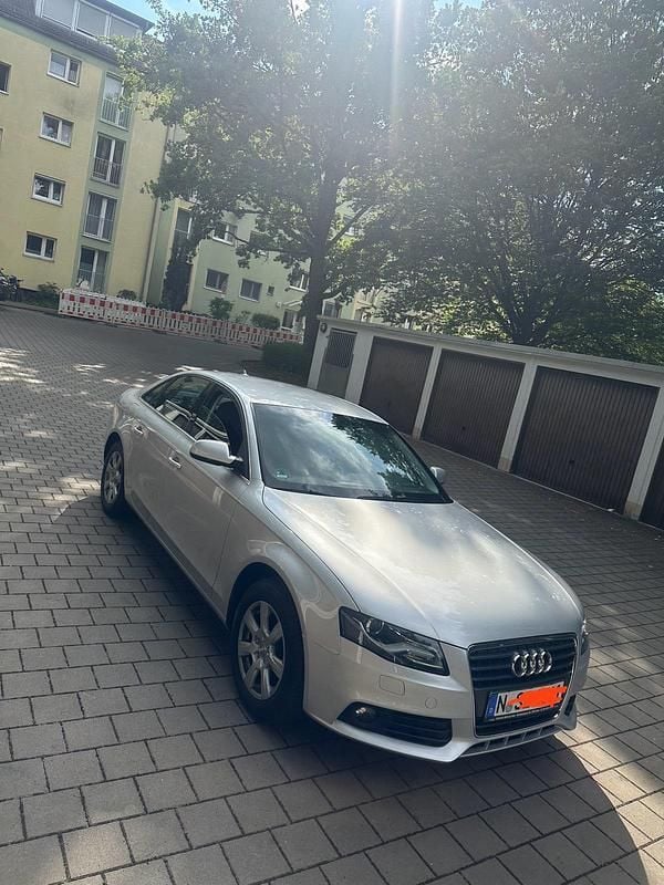 Silber Gebraucht 2009 Audi A4 Ambiente Limousine | 7.100 € (Guter Preis) - Bild 1/4