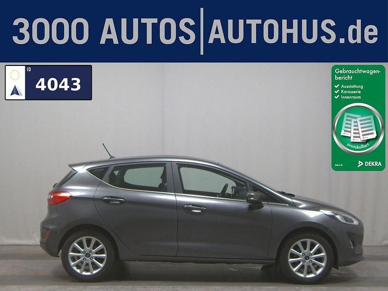 Grau Gebraucht 2019 Ford Fiesta Titanium Kleinwagen | 9.979 € (Superpreis) - Bild 1/4