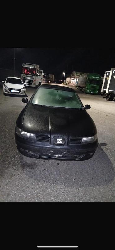 Schwarz Gebraucht 2005 Seat Leon Kleinwagen | 777 € (Guter Preis) - Bild 1/3