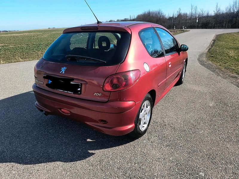 Gebraucht Peugeot 206 60 PS (44 kW) 2008 Rot Kleinwagen