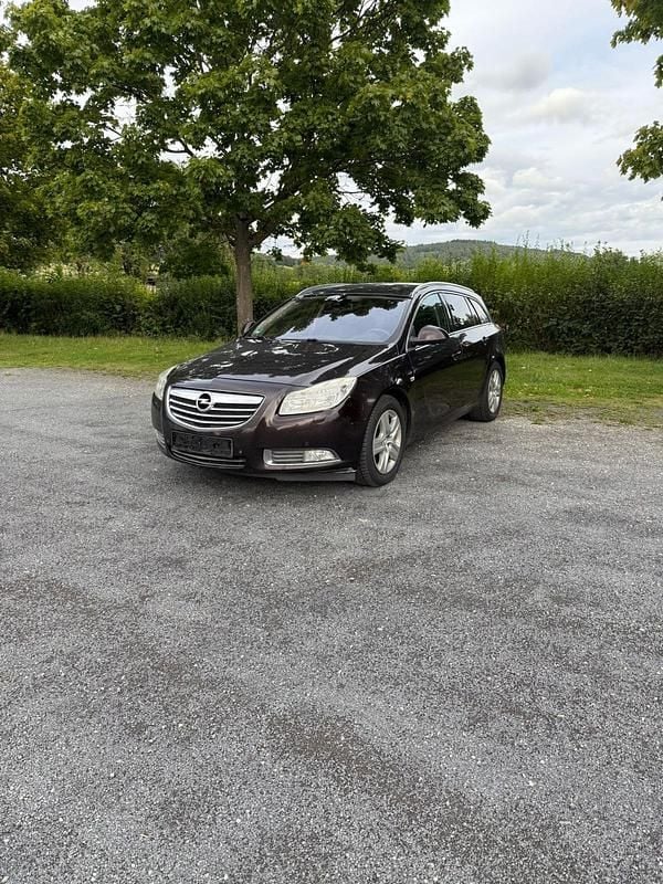 Braun Gebraucht 2011 Opel Insignia Kombi | 1.200 € (Superpreis) - Bild 1/4