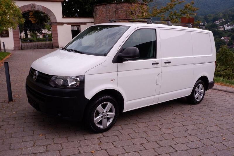 Candyweiß Gebraucht 2015 VW T5 Van | 20.600 € (Fairer Preis) - Bild 1/4