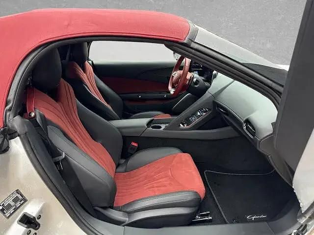 Gebraucht MG Cyberster 375 kW (510 PS) 2025 Silber Cabrio