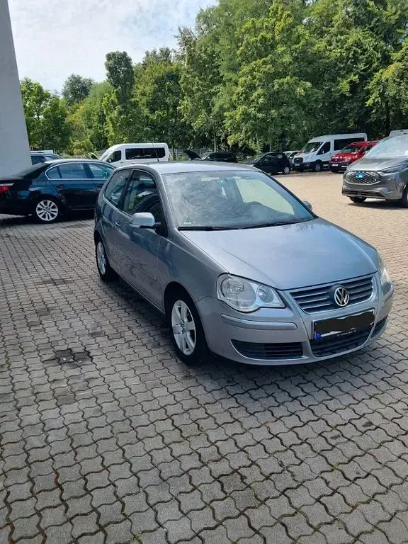 Gebraucht VW Polo Comfortline 75 PS (55 kW) 2005 Silber Limousine