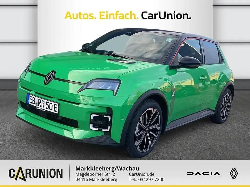 Pop green!, black pearlschwarz metallic Gebraucht 2024 Renault R5 Komfort Kleinwagen | 35.900 € - Bild 1/4