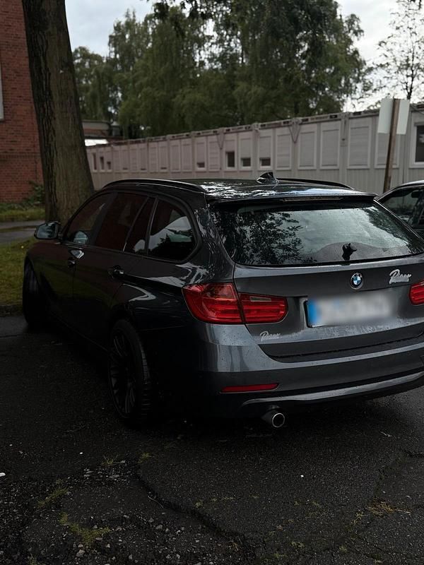 Grau Gebraucht 2012 BMW 316 Kombi | 5.500 € (Fairer Preis) - Bild 1/4