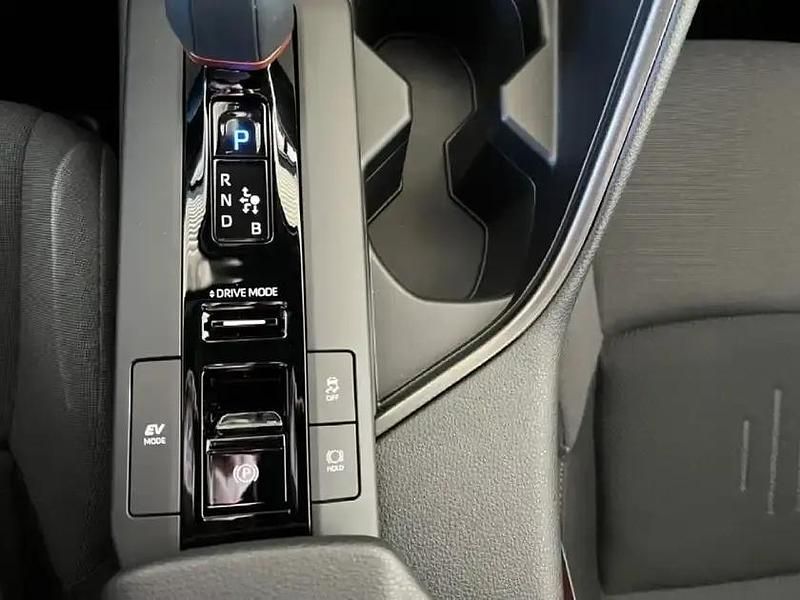 Neu Toyota C-HR 140 PS (102 kW) 2025 Karminarot mica / dach schwarz SUV