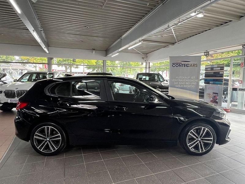 Schwarz Gebraucht 2021 BMW 120 Advantage Kleinwagen | 27.400 € (Fairer Preis) - Bild 1/4