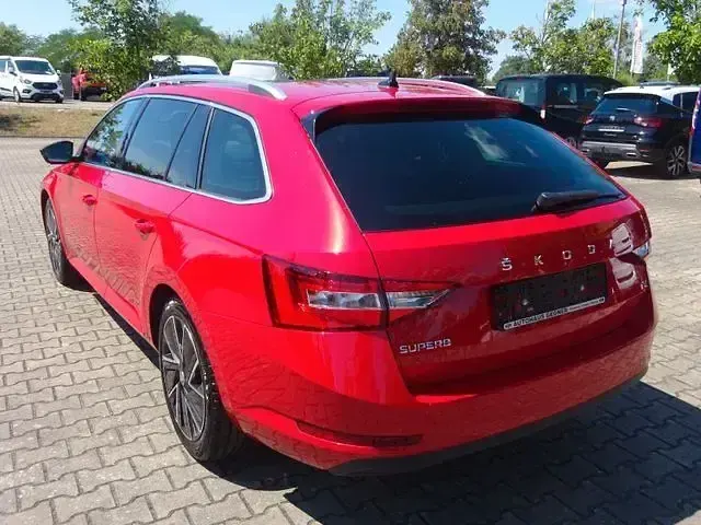 Gebraucht Skoda Superb Style 218 PS (160 kW) 2024 Rot Kombi