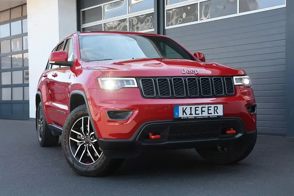Gebraucht Jeep Grand Cherokee Trailhawk 290 PS (213 kW) 2021 Rot SUV