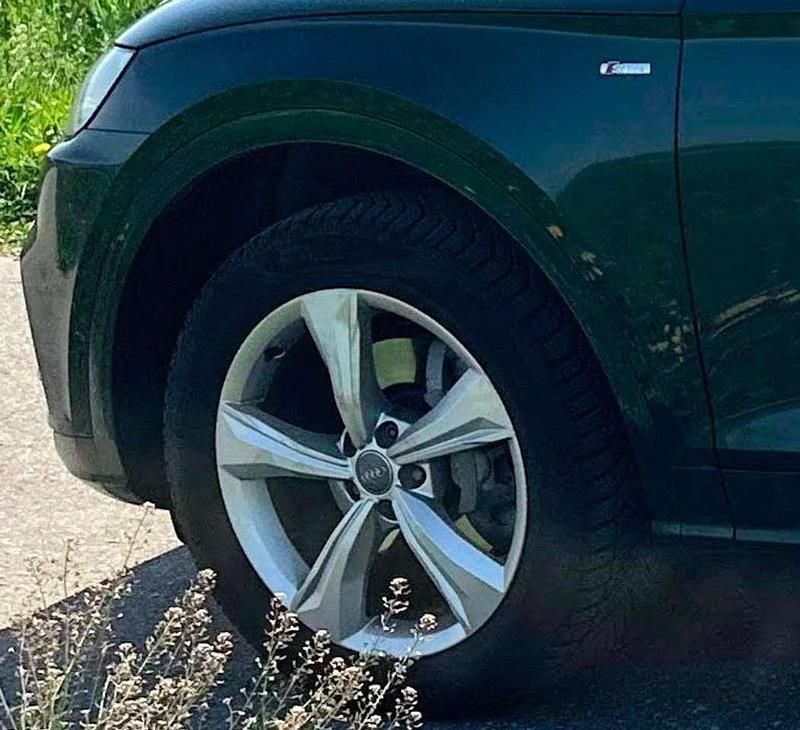 Grün Gebraucht 2018 Audi Q5 Sport SUV | 27.500 € (Etwas zu teuer) - Bild 1/4