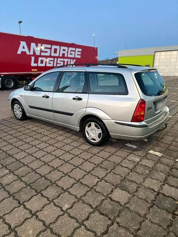 Usata Ford Focus 90 CV (66 kW) 2002 Argento Station wagon