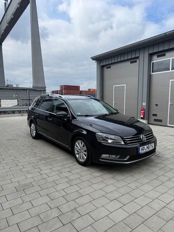 Gebraucht VW Passat Highline 211 PS (155 kW) 2013 Schwarz Limousine