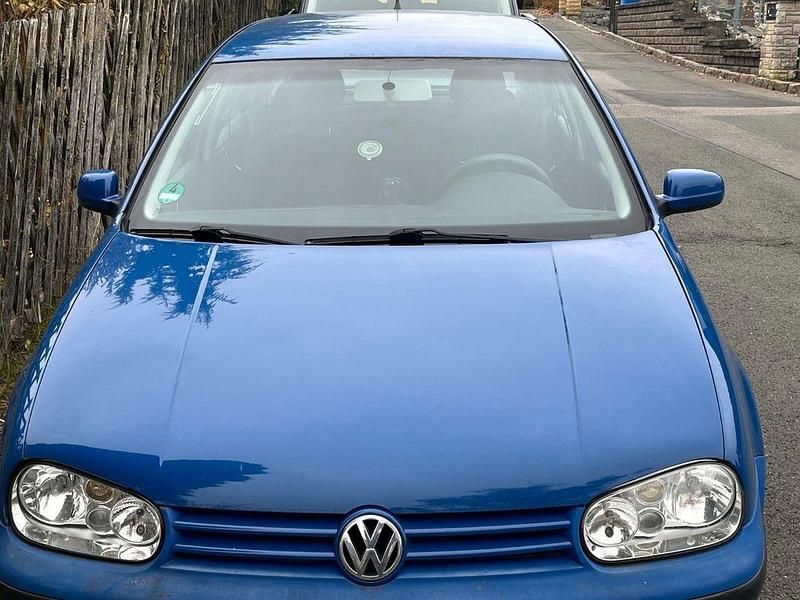 Blau Gebraucht 2001 VW Golf IV Basis Limousine | 1.600 € (Guter Preis) - Bild 1/4