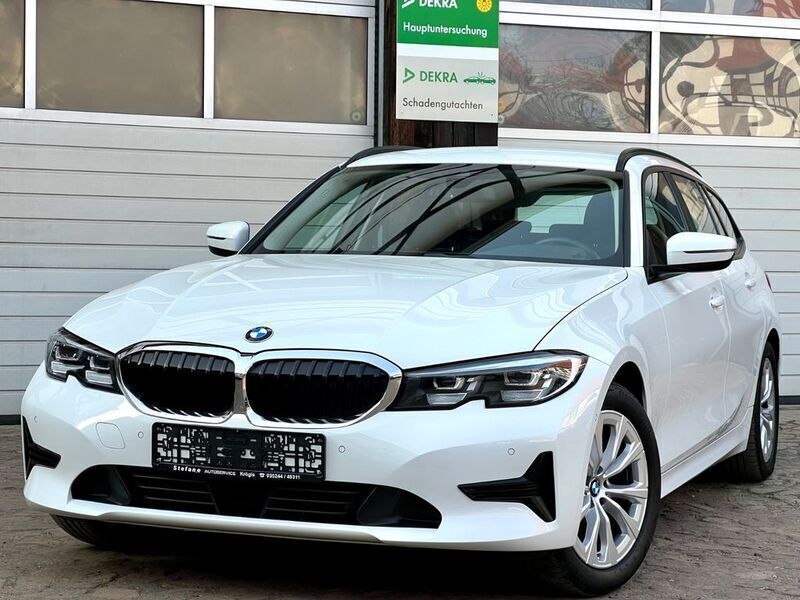 Alpinweiss iii Gebraucht 2021 BMW 318 Advantage Kombi | 25.000 € (Teuer) - Bild 1/4