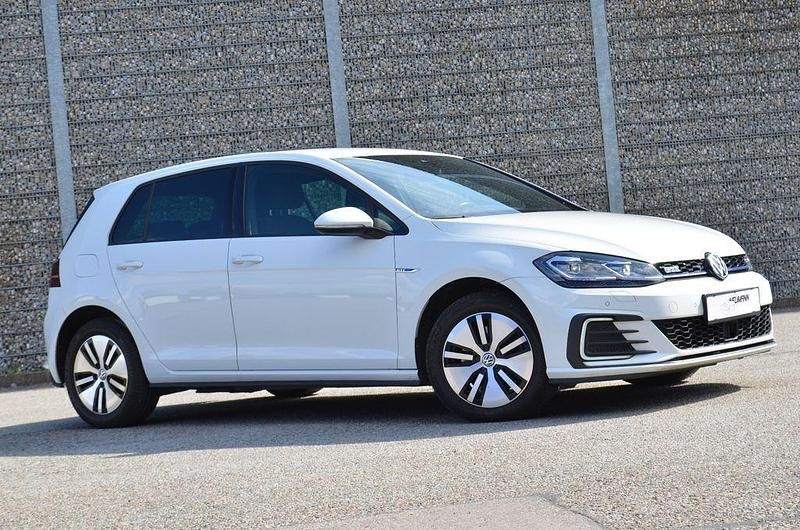 Gebraucht VW Golf VIII GTE 150 PS (110 kW) 2020 Weiß Limousine