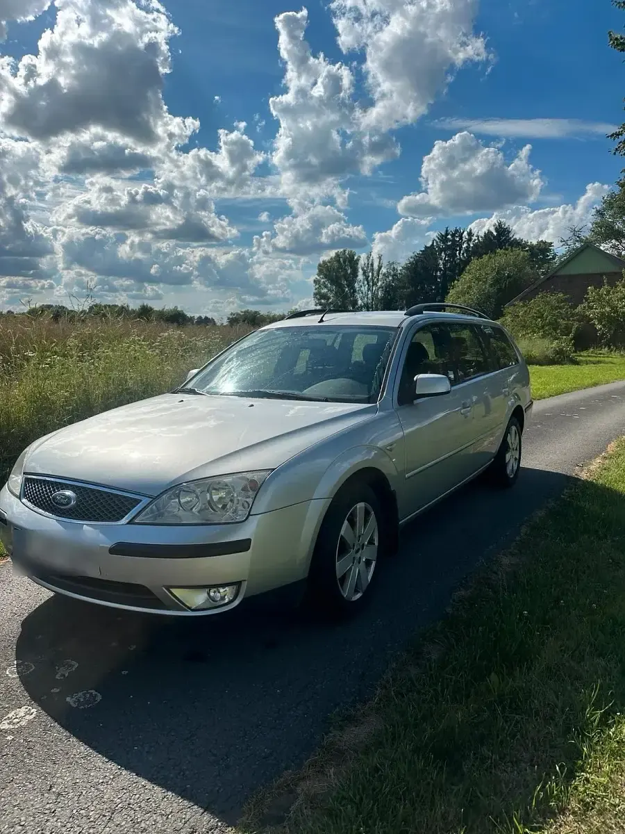 Gebraucht Ford Mondeo 131 PS (96 kW) 2004 Grau Kombi