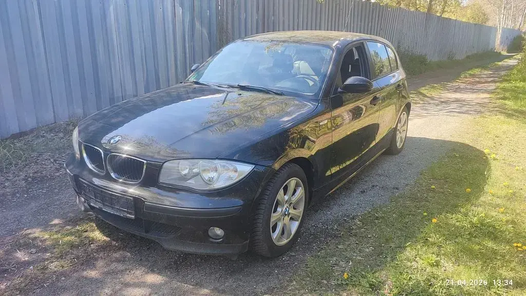 Gebraucht BMW 118 129 PS (94 kW) 2007 Schwarz Kleinwagen