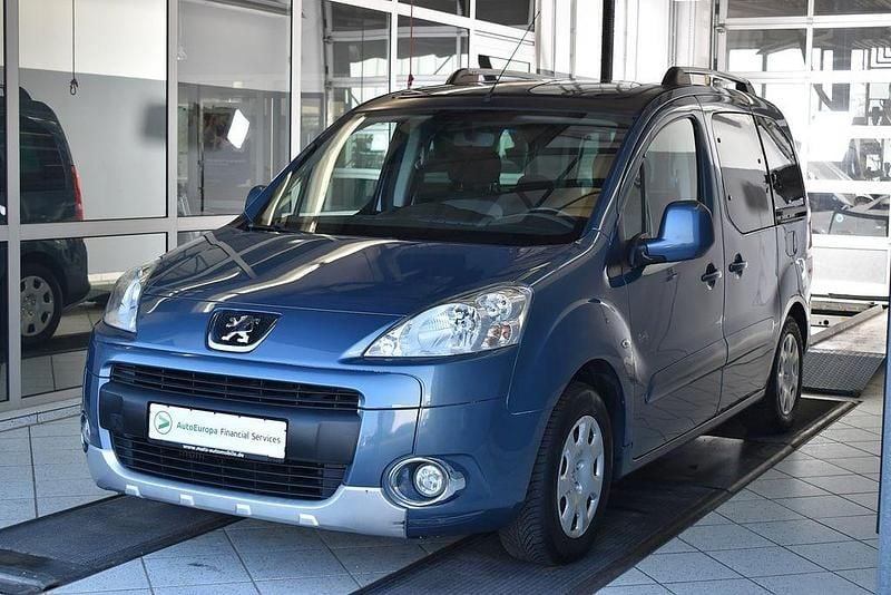Gebraucht Peugeot Partner 111 PS (81 kW) 2011 Blau Van / Kleinbus