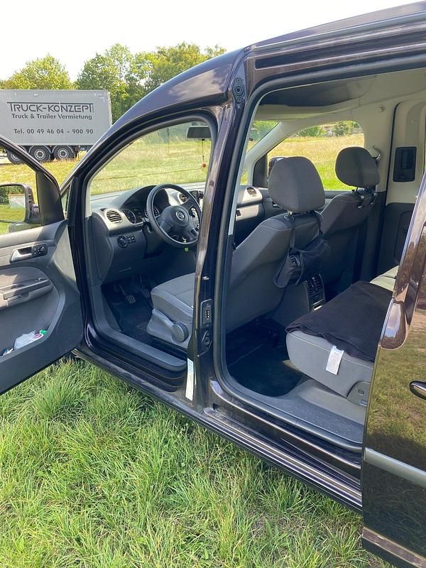 Gebraucht VW Caddy 102 PS (75 kW) 2014 Violet Van / Kleinbus