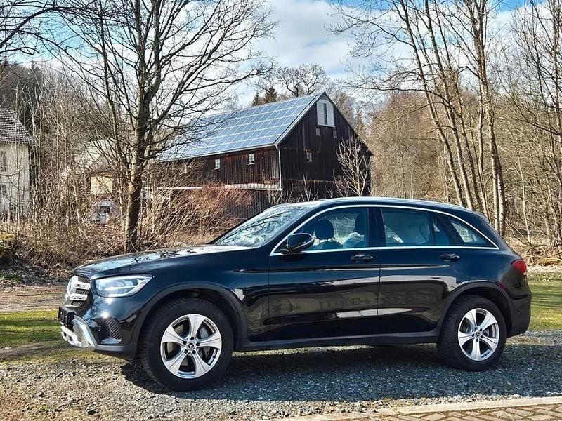 Gebraucht Mercedes GLC200 211 PS (155 kW) 2019 Schwarz SUV