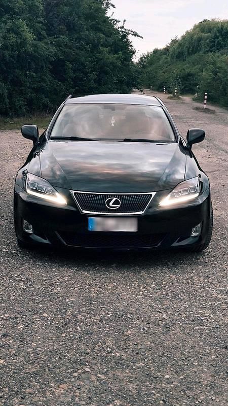 Schwarz Gebraucht 2006 Lexus IS250 Luxury Line Limousine | 10.900 € (Teuer) - Bild 1/4