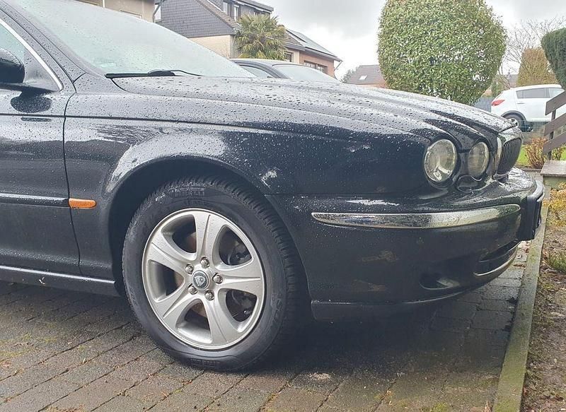 Gebraucht Jaguar X-type Executive 196 PS (144 kW) 2001 Schwarz Limousine