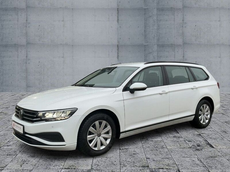 Gebraucht VW Passat Conceptline 150 PS (110 kW) 2022 Pure white Kombi
