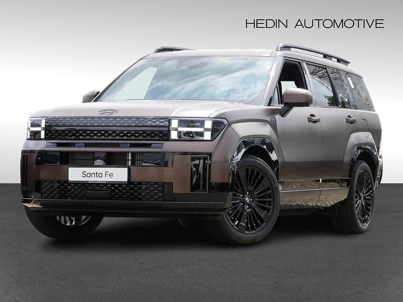 Earthy brass Neu 2025 Hyundai Santa Fe Blackline SUV | 57.990 € - Bild 1/4