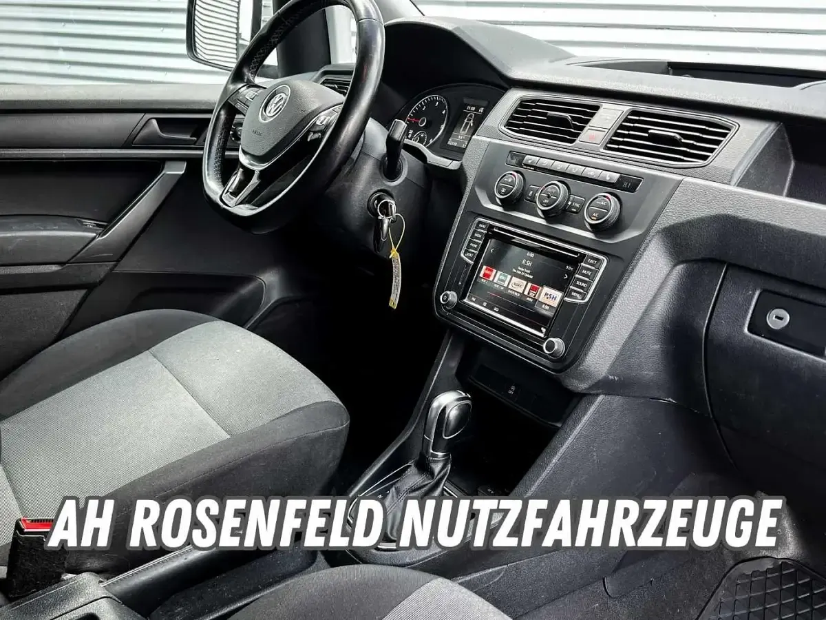 Second-hand VW Caddy Maxi 102 CP (75 kW) 2016 Alb Monovolum