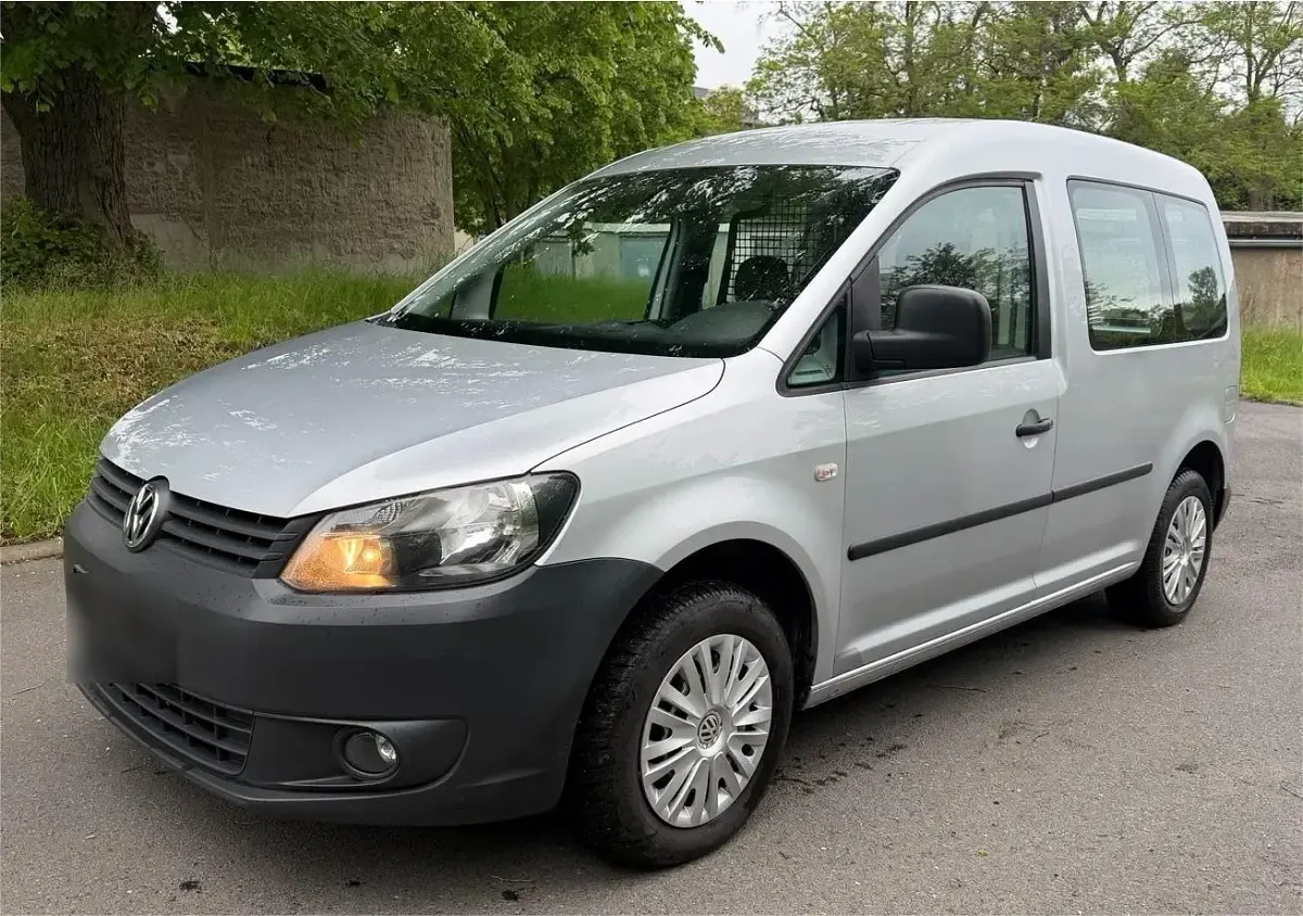 Gebraucht VW Caddy 75 PS (55 kW) 2011 Silber Van / Kleinbus