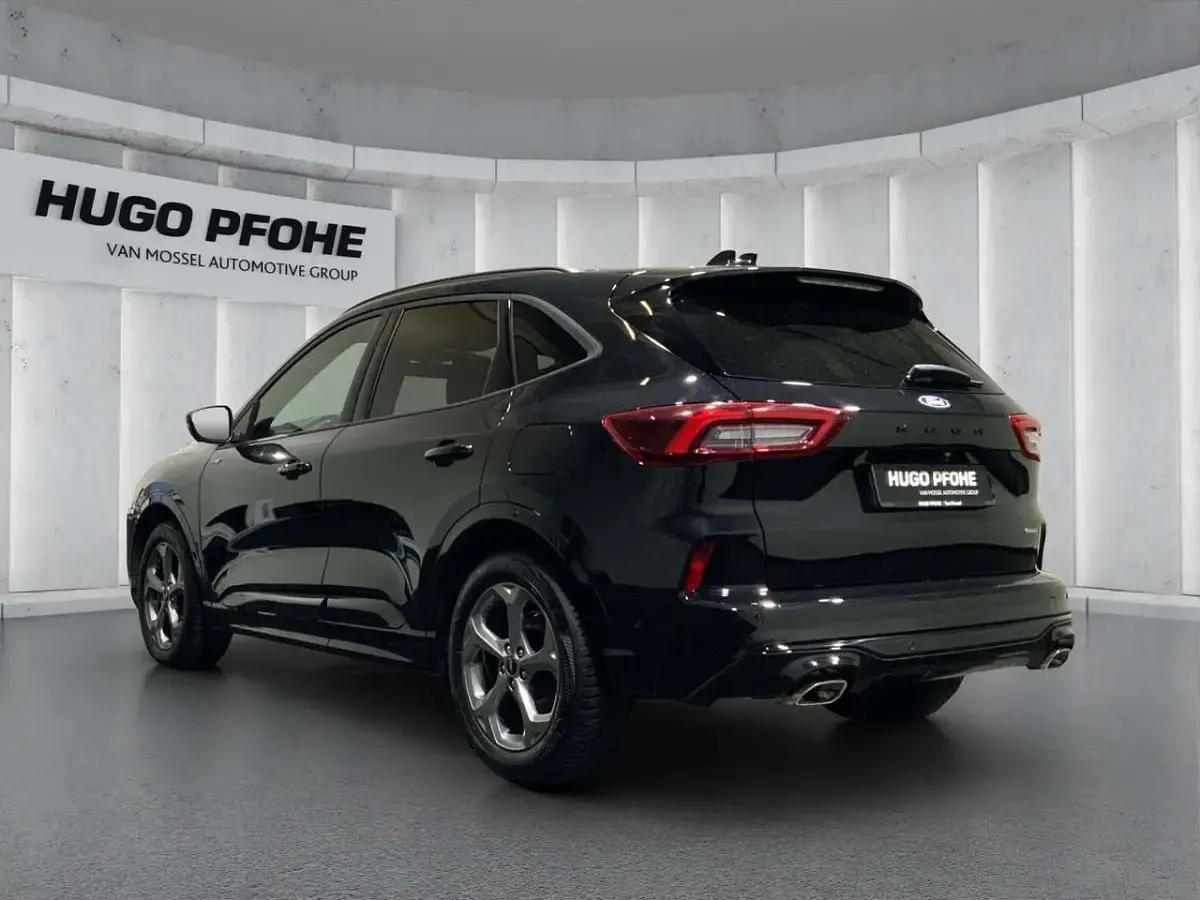 Gebraucht Ford Kuga ST-Line X 179 PS (131 kW) 2024 Agate black metallic SUV