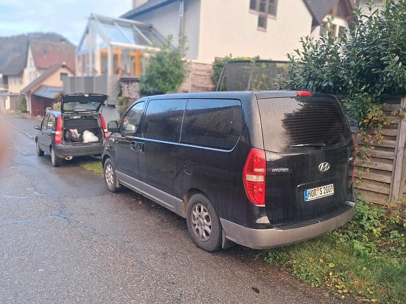 Gebraucht Hyundai H-1 170 PS (125 kW) 2012 Schwarz Van / Kleinbus