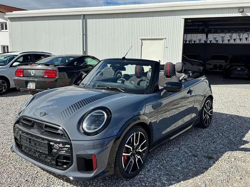 P0c77 copper grey metallic Neu 2025 Mini John Cooper Works Cabriolet Cabrio | 44.490 € (Fairer Preis) - Bild 1/4