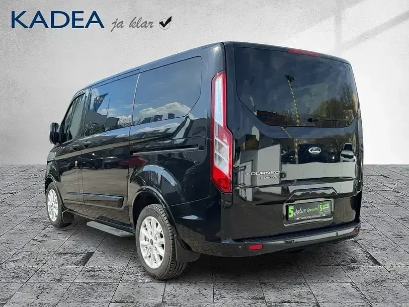 Gebraucht Ford Tourneo Custom Titanium 185 PS (136 kW) 2019 Obsidianschwarz metallic Van